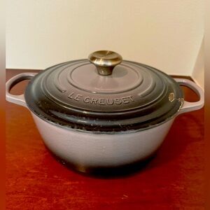 Beautiful Le Creuset 5 1/2 quart pot. In used condition with some scratches